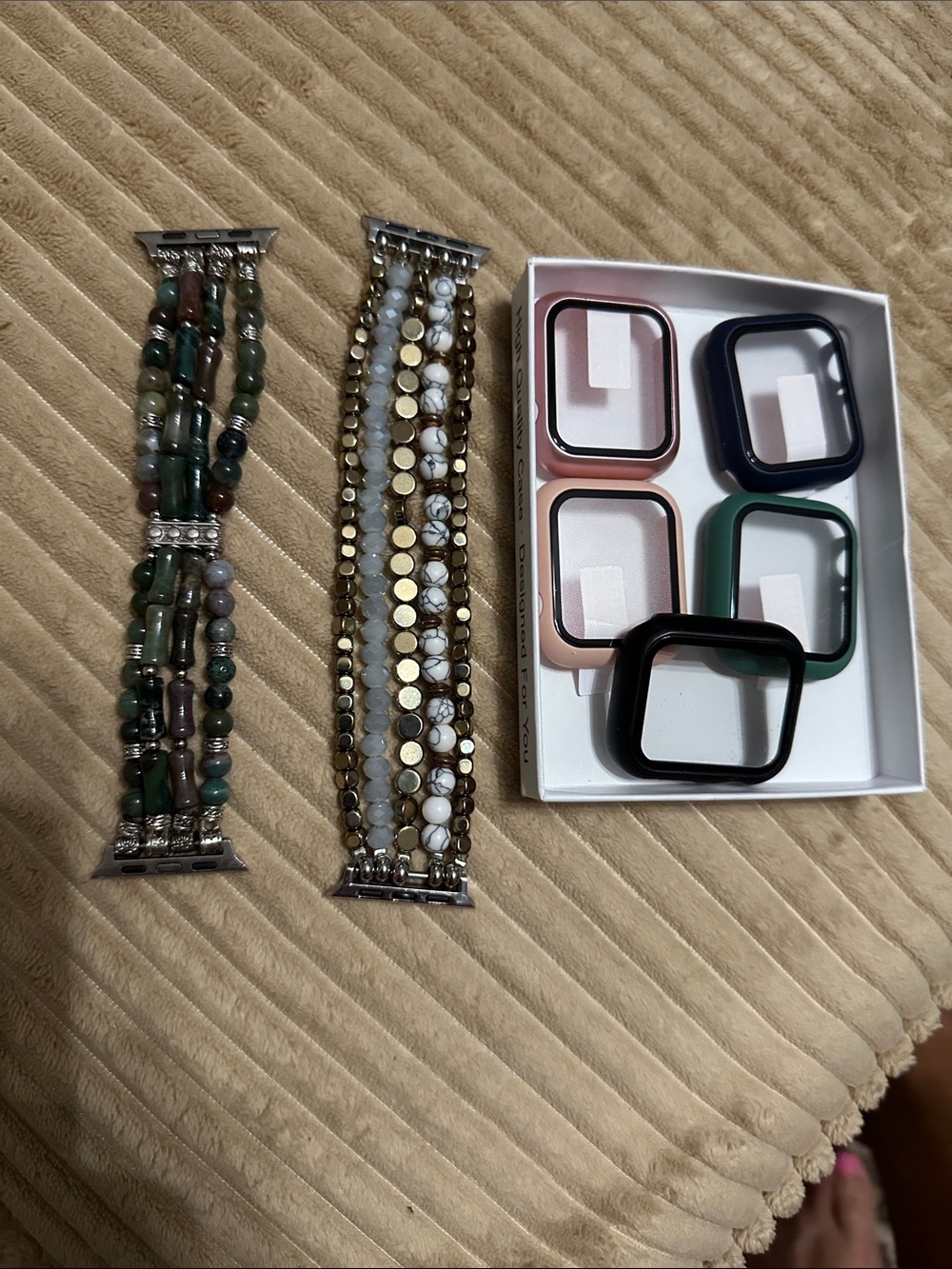 2 Apple Watch Bands with 5 face covers 40mm